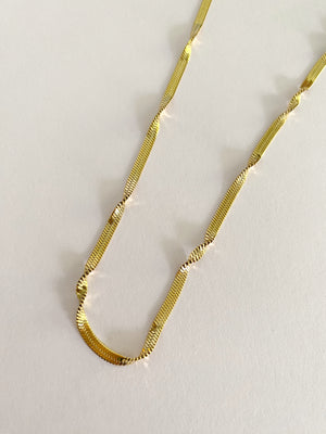 Melanie Twist Chain Necklace