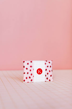 Strawberries Card Holder - Nude